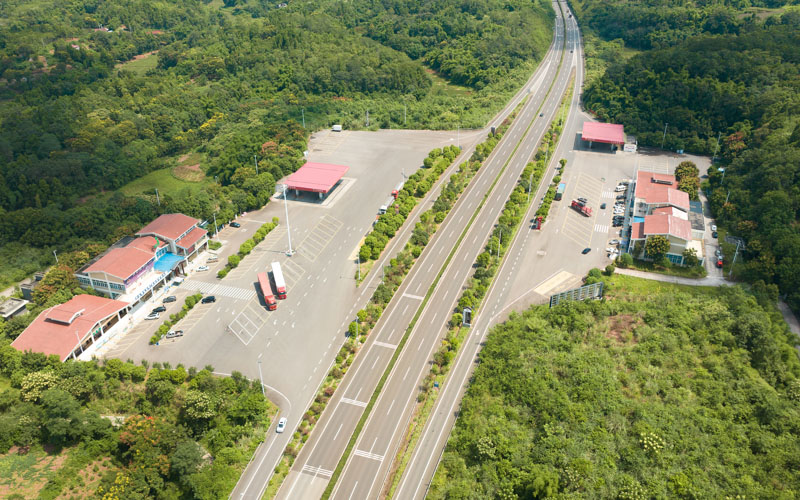 1704165415724011522.jpeg 图2:2023.jpeg